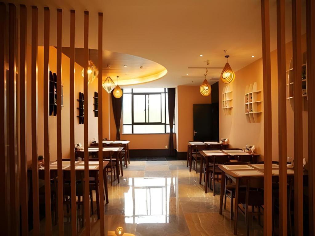 Jinjiang Metropolo Hotel - Liyang Tianmu Lake Changzhou  Exterior foto